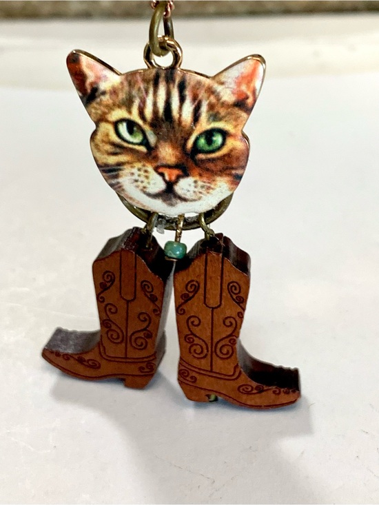 Girl with Kaleidoscope Eyes Jewelry - Puss in Western Boots Necklace